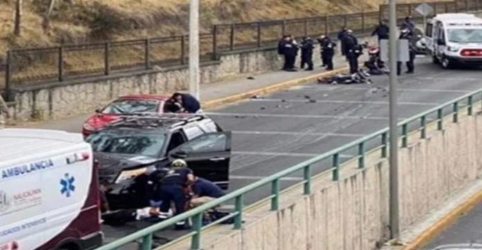 Sujetos asaltan a un cuentahabiente; un familiar de la víctima los alcanzó y atropelló para evitar que escaparan