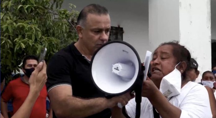 Carlos Mimenza fue detenido en días recientes y se dice víctima y perseguido, pero no es así