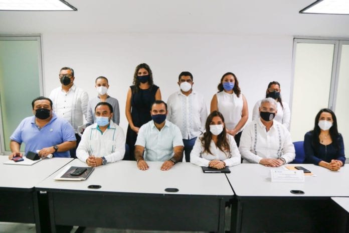 Autoridades de los tres niveles de gobierno acordaron instalar mesas de trabajo para conformar el Plan Operativo que brinde respuesta interinstitucional y propicie las mejores condiciones para el goce y ejercicio de los derechos humanos de los quintanarroenses.