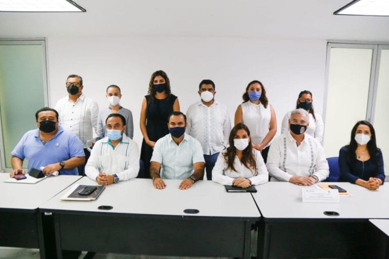 Autoridades de los tres niveles de gobierno acordaron instalar mesas de trabajo para conformar el Plan Operativo que brinde respuesta interinstitucional y propicie las mejores condiciones para el goce y ejercicio de los derechos humanos de los quintanarroenses.