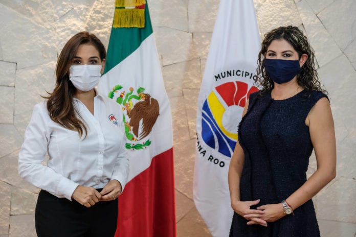 La abogada y maestra, Flor Ruiz Cosío, fue designada por el Cabildo de Benito Juárez como la nueva secretaria general del Ayuntamiento, como uno de los puntos de agenda en la Décima Sexta Sesión Extraordinaria de Cabildo que fue realizada el martes por la mañana en el Palacio Municipal.