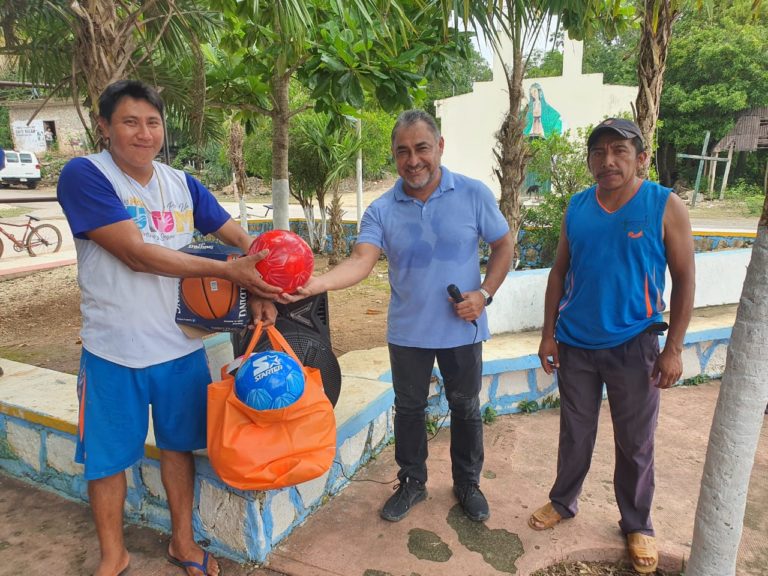 Con cursos y limpieza de parques, brigadistas de Tulum apoyan a gente de Chanchen Palmar