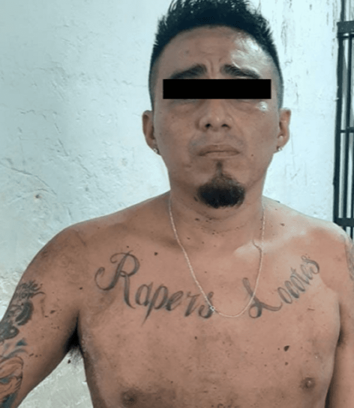 No es la primera vez que este cozumeleño ha cometido presuntos crímenes o ha sido señalado por ellos y ahora lo es por al presunto asesinato de su padre, a quien habría disparado por intentar calmar una riña entre él y su hermano.