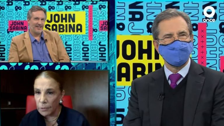 Sabina Berman y John Ackerman volvieron a discutir pero ahora al aire en su programa