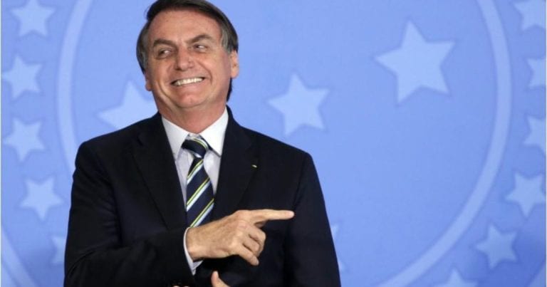 Ante el Covid-19, pide Bolsonaro a brasileños dejar de ser un “país de maricones”