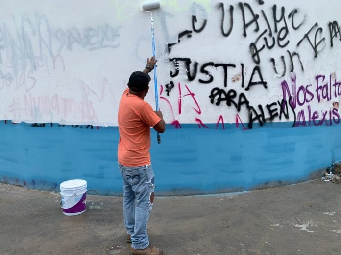 Pintan y limpian FGE en Cancún