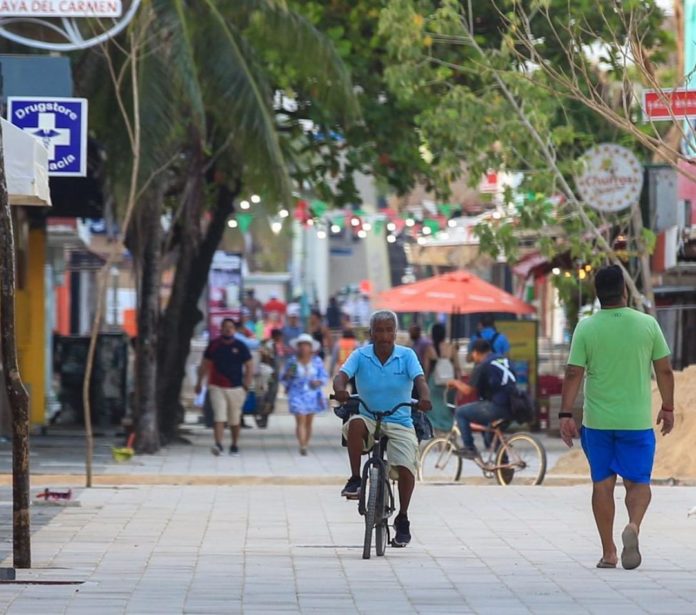 Sigue avanzando la remodelación de la Quinta Avenida de Playa del Carmen