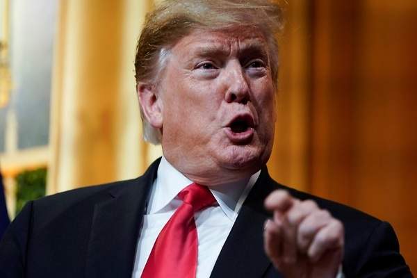 Facebook retira video de Trump con simpatizantes violentos, Twitter le bloquea la cuenta