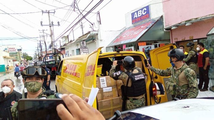 buscan drogas y armas