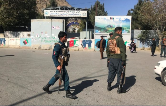 Un ataque terrorista a la Universidad de Kabul dejó varios muertos y lesionados