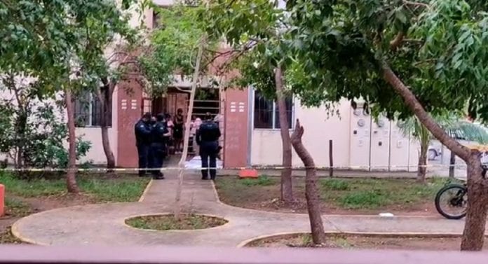 Una nueva ejecución se registró este día en la ciudad, cuando un grupo de hombres armados disparó en varias ocasiones en contra de su víctima en las inmediaciones de la Supermanzana 251.