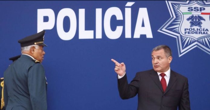 La defensa de Genaro García Luna ha solicitado que se revele la identidad de los testigos en el juicio; fiscales temen que eso los ponga en peligro