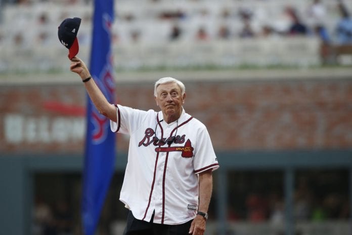 El legendario pitcher Phil Niekro, pelotero de Salón de la Fama, falleció a los 81 años de edad.