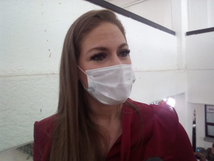 Un video que publicó Niurka Sáliva en su cuenta de Instagram y que luego borró, en que salía junto a un asesor suyo, fue una “broma de mal gusto” y una manera de llamar la atención de su ex marido, aclaró ella, señalando que no tiene relación sentimental alguna con esta persona.