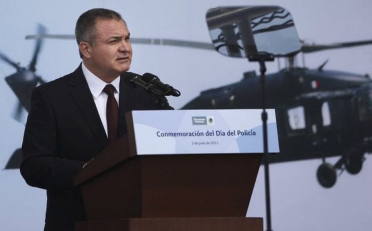 Dos casas y un restaurante en la Ciudad de México y Morelos, vinculados al extitular de la Secretaría de Seguridad Pública federal, Genaro García Luna, fueron asegurados por la Fiscalía General de la República (FGR).