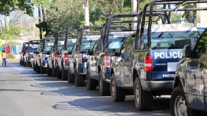 Al cierre del 2020 y con una inversión récord de 3,500 millones de pesos para la seguridad de la población, Quintana Roo logró disminuir los homicidios dolosos y feminicidios en 7% y 18% respectivamente, durante este año y en comparación con 2019.