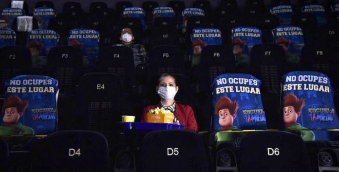La crisis de las salas de cine en México durante este año ha sido muy fuerte; tuvimos apenas 5 por ciento de ganancias respecto a 2019