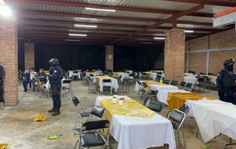 Ahora en Guanajuato: Desalojan 8 fiestas Covid con cientos de personas