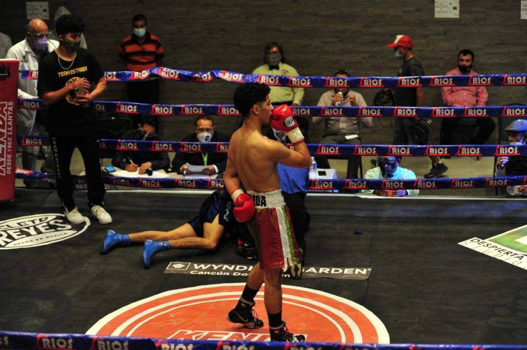 El cinturón se quedó en Quintana Roo, al ganar Vasconcelos por decisión unánime, con puntuaciones de 96-93, 96-94 y 95-94.