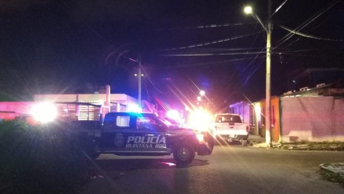 Apenas un día después que hombres armados balearan a la propietaria de una tienda de abarrotes, un nuevo asalto deja a otro tendero herido, ahora en una tortillería en la Región 75 de esta ciudad.