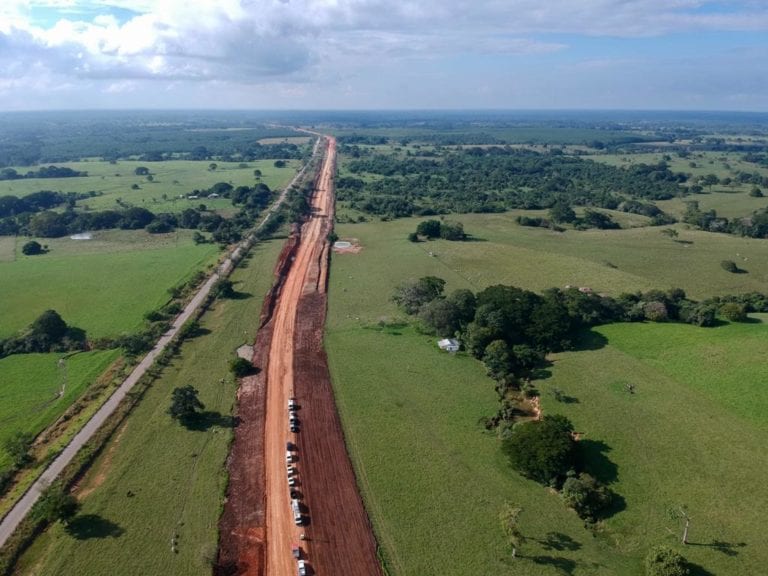 De acuerdo con el director general del Fondo Nacional de Fomento al Turismo (Fonatur), Rogelio Jiménez Pons, se estiman importantes ahorros por la eficiencia en las licitaciones del Tren Maya, como es la reducción de más de 44% de lo presupuestado para rieles en el proyecto.