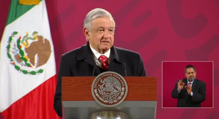 Afirma AMLO que tiene una muy buena relación con Carlos Joaquín González, gobernador de Quintana Roo