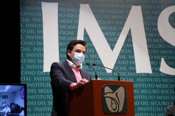 Ante la dura batalla que debe sortear cada día el personal de salud del IMSS, para salvar vidas de pacientes con Covid-19,  el titular de este organismo Maestro Zoé Robledo, pidió a la ciudadanía 