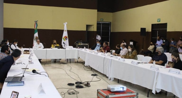 Con algunos cuestionamientos puntuales se realizó la maratónica comparecencia del fiscal general del Estado, Óscar Montes de Oca Rosales, ante el Congreso del Estado, para brindar detalles de feminicidios, depuración interna, expedientes abiertos y diversos casos específicos.