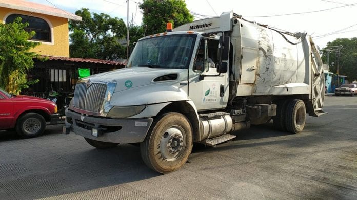 En cuanto a la posible rescisión del contrato con Inteligencia México, señaló que lo más urgente era decretar la alerta sanitaria para intervenir y no perjudicar a la ciudadanía. Lo que seguirá es un proceso jurídico, con base en la auditoría a la concesión que arrancó hoy.