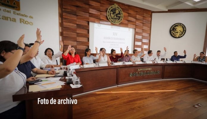 El Congreso del Estado de Quintana Roo aprobó por mayoría la Ley de Ingresos del Municipio de Solidaridad, que ascenderá a 2 mil 268 millones 445 mil 210 pesos, y que permitirán continuar con una obra histórica para transformar el Gobierno de Solidaridad que encabeza la presidenta municipal, Laura Beristain Navarrete.