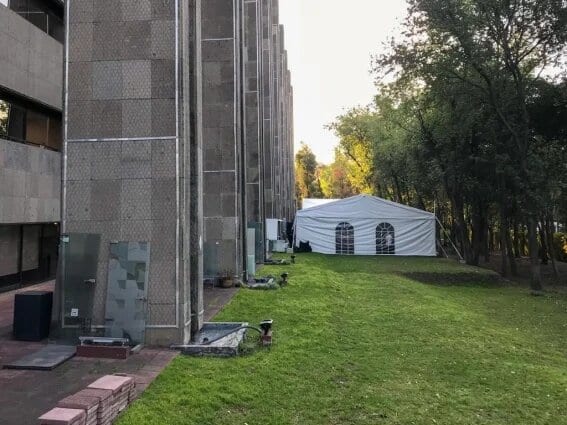 Diputados del PRI arman comida de fin de año con música en vivo en plena pandemia