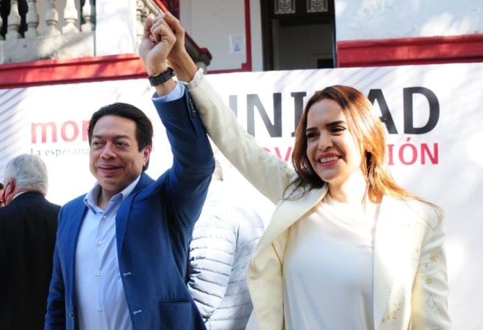 Ya hay candidata a la gubernatura de Morena en Nuevo León y es la alcaldesa de Escobedo, Clara Luz Flores Carrales, como lo anunció Mario Delgado Carrillo, dirigente nacional del partido.