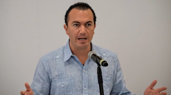 Entre los aspirantes a encabezar esta fuerza, uno destaca por sus cualidades, por preparación, trayectoria, experiencia político-administrativa y creciente conocimiento y preferencia entre el electorado: Carlos Orvañanos Rea, actual director de Comunicación y vocero del gobierno de Carlos Joaquín González.