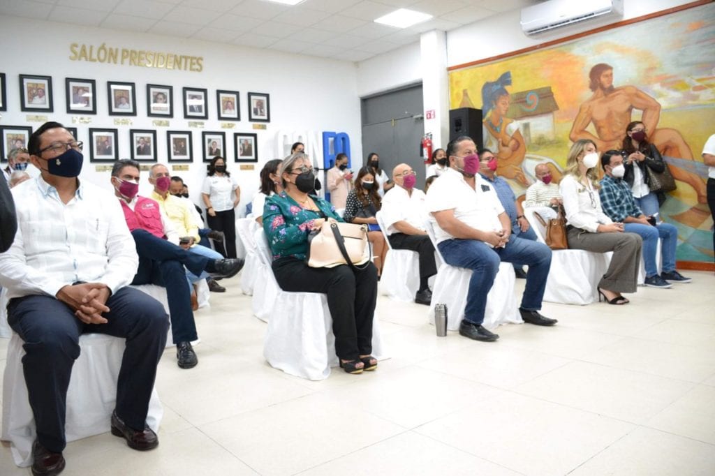 El titular del IMDAI detalló que la reinstalación de este consejo y su Primera Sesión Ordinaria, obedecen a la reciente publicación el pasado 2 de octubre del nuevo Reglamento de Mejora Regulatoria del Municipio de Benito Juárez, alineado a la Ley General de Mejora Regulatoria, que data desde 2018, y a la Ley Estatal de Mejora Regulatoria, emitida en 2019.