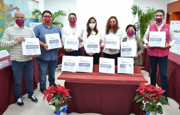 Autoridades municipales instalaron y tomaron protesta a los integrantes del Consejo de Mejora Regulatoria del Municipio de Benito Juárez, en el marco del Día Internacional contra la Corrupción y como parte de la agenda de eventos de la “Semana contra la Corrupción” en Cancún. 