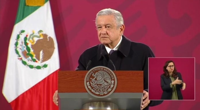 AMLO propuso este día que haya un nuevo aumento al salario mínimo en nuestro país: dice que ya dialoga el tema con empresarios