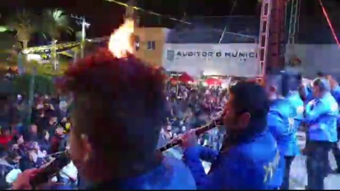 Miles de personas asistieron al baile de su fiesta patronal en una localidad de Puebla, pese a que estamos en plena pandemia
