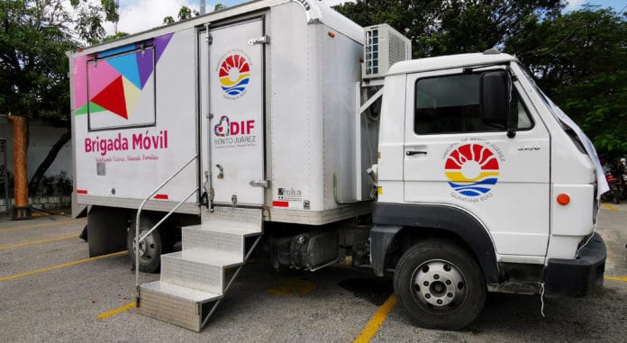 Más de 200 personas ya acudieron a realizarse la prueba gratuita del VIH a través de la campaña “Hazte la Prueba” que realiza la Secretaría Municipal de Desarrollo Social y Económico a través de la Dirección General de Salud, el DIF Municipal, en coordinación con los Servicios Estatales de Salud (SESA) y la Fundación Karisma.