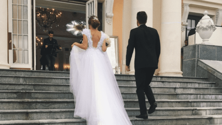 Ella fingió tener cáncer terminal para recaudar dinero y pagar su boda de ensueño 