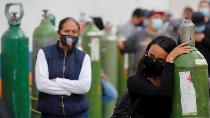 Muere pareja por respirar residuos de acetileno de un tanque de oxígeno contaminado