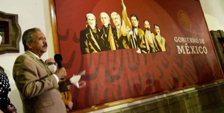 El alcalde de Culiacán inauguró un mural que rinde homenaje a AMLO; lo puso junto a personajes clave de la historia del país; ha causado polémica