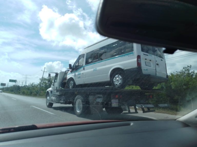 Denuncian que sindicato de taxistas de Playa del Carmen no quiere responder por muerte de chofer en accidente