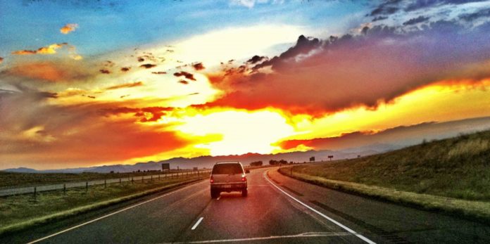 Familia playense alista viaje carretero a Tijuana; harán fletes para solventarlo.