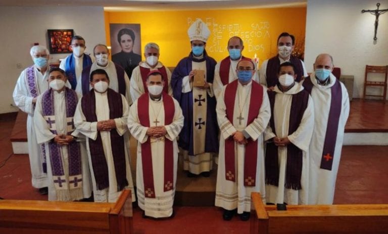 La Iglesia Católica pide que sacerdotes sean considerados prioridad para recibir vacuna anticovid