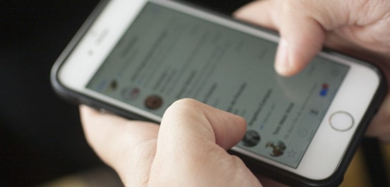 La nueva moda: venden “nudes” a través de Whatsapp