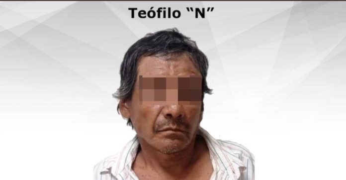 Este sujeto, de nombre Teófilo, violó y estranguló a su propia madre hasta quitarle la vida; por fortuna ya se encuentra tras las rejas