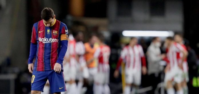 Lionel Messi fue expulsado por primera vez en un partido oficial con el Barcelona; además su equipo perdió la final de la Supercopa española