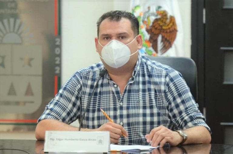 Responde Edgar Gasca si buscará presidencia de Isla Mujeres