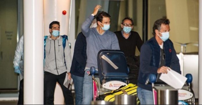 Hasta 47 tenistas han sido puestos en cuarentena luego que se detectaran contagios de Covid-19 dentro de los vuelos en los que iban