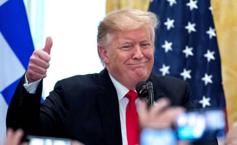 Facebook e Instagram reactivan cuentas de Donald Trump